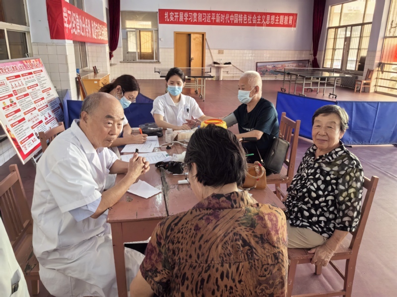 我处举办“关爱健康，服务老人”...